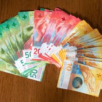 Franken: Die neue 10er-Note wurde im Herbst 2017 präsentiert, den neuen 20er-Schein im Frühling 2017 und die neue 50er-Note bereits im Frühling 2016.