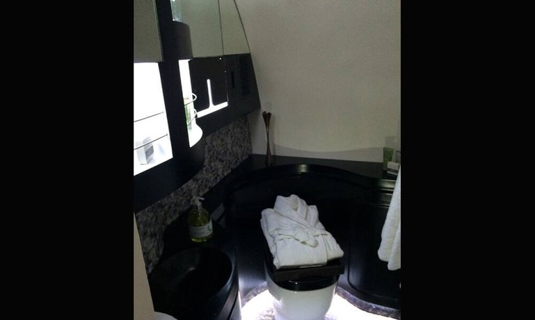 first-class-2.jpg