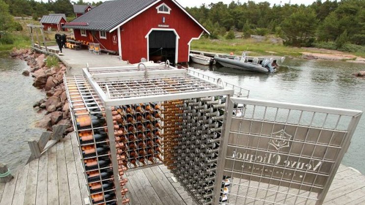 Veuve Clicquot hat insgesamt 350 neue Flaschen in der baltischen Ostsee versenkt. PR