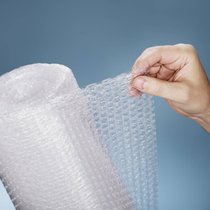 Die Luftpolsterfolie, Markenname «Bubble Wrap», wurde Ende der 1950er-Jahre in den USA von einem Schweizer miterfunden.
