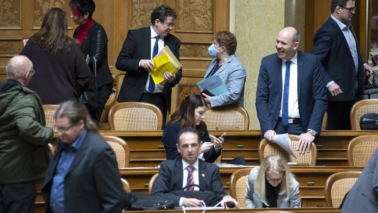 Nach der letzten Abstimmung im Nationalrat gab es für Albert Rösti und Magdalena Martullo-Blocher einiges zu besprechen.