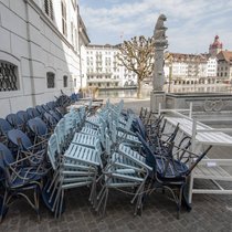 Leere Innenstädte, geschlossene Cafés: Bis zur Vor-Corona-Normalität wird es noch Monate dauern.