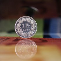 Für seine Franken bekommt man heute weniger Dollar und Euro als noch Anfang Jahr.