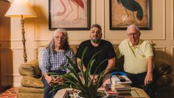 Martha, Stephen und Steve Gonzalez in ihrem Haus in Houston. 