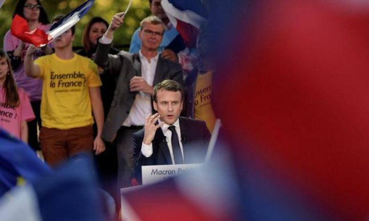 macron_3.jpg