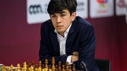 Javokhir Sindarov ist ein 20-jähriges Schachwunderkind aus Usbekistan.