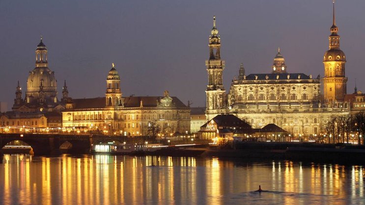 Dresden: Das historische Zentrum rund um die Frauenkirche (l.) wurde wieder hergestellt. Keystone