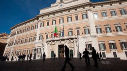 Parlament in Rom: Die Italiener ersuchen in der Anfrage um Informationen über namentlich nicht bekannte Personen mit Wohnsitz in Italien.