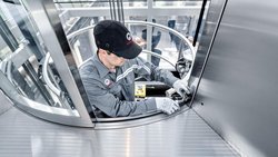 Die Aufzugsbranche ist mit einer Marktverschiebung konfrontiert, die sich schon länger abzeichnet. Mit Neuinstallationen lässt sich kaum mehr Geld verdienen. Die margenträchtigsten Bereiche liegen im Service- und Modernisierungsgeschäft.