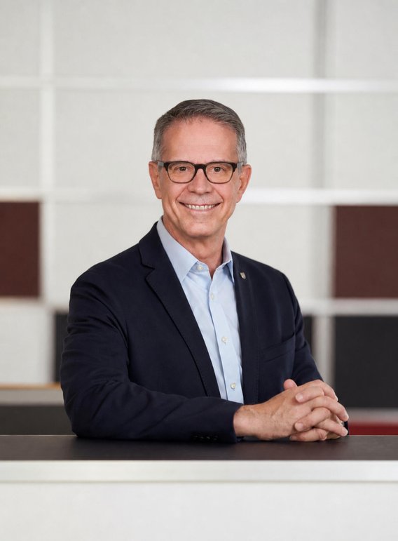 Christian_Bretscher_W25-2-e1777813084804.jpg