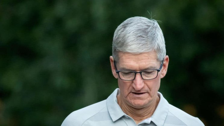 Apple-Chef Tim Cook: Auch der CEO des iPhone-Hersteller stellt sich gegen den blinden Glauben an das Aktionärsinteresse.