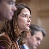 FDP-Präsidentin Petra Gössi: Die Grünen erheben Anspruch auf einen Bundesratssitz bei den Bundesratswahlen am 11. Dezember. Der Angriff gilt dem ersten FDP-Sitz. Die FDP sieht jedoch keinen Grund für eine sofortige Änderung der Zauberformel.