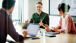Was tun, wenn jemand ständig «Ja, aber» sagt und die Diskussion ins Endlose führt?