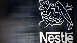 Schriftzug und Logo von Nestlé.
