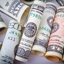 Die Devisenmärkte würden zurzeit eine erhöhte Nachfrage nach dem US-Dollar widerspiegeln, heisst es in einer Einschätzung der ZKB.