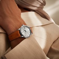 Die neue Master Control Classic: eine elegante, schlichte Uhr mit 36 Millimetern Durchmesser und silberweissem Zifferblatt.