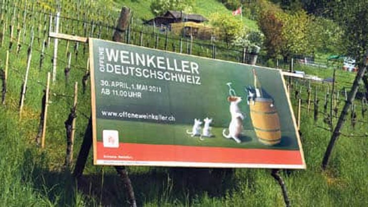 Witzig: Mäuse, Hund und Katze werben für offene Deutschschweizer Weinkellereien.