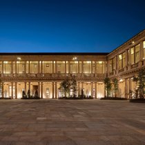 Mitten im Mailänder Modequartier verwandelt das Portrait Milano ein historisches Priesterseminar in ein Luxushotel der Extraklasse.