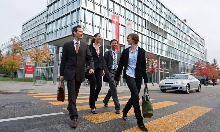 adecco.jpg