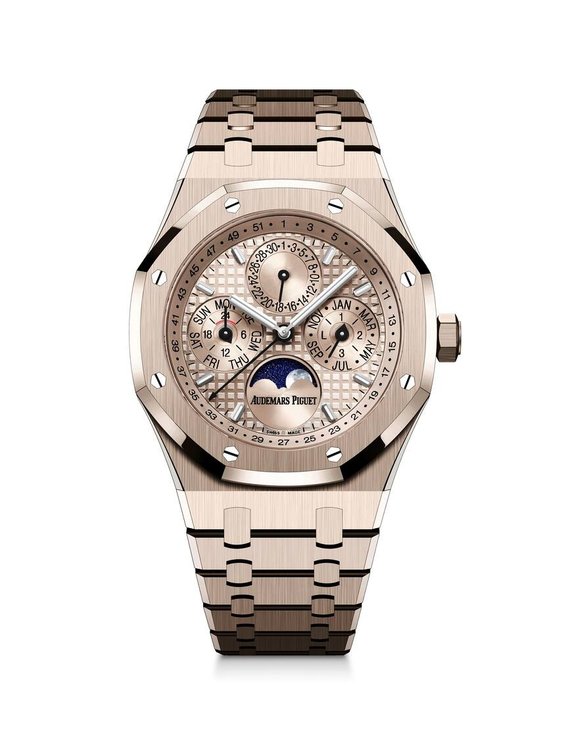 ROYAL OAK Ebenfalls mit dem neuen Automatikwerk 7138: das Erfolgsmodell der Manufaktur in Sandgold.