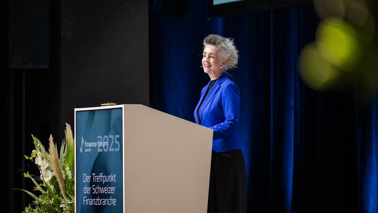 Auch in diesem Jahr wird das Forum von Carmen Walker Späh eröffnet.