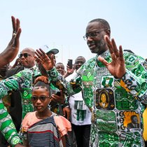 Ex-CS-Chef Tidjane Thiam  fordert Massnahmen, die er bei der gefallenen Grossbank selbst nicht befolgte – unter den Augen von UBS-Verwaltungsrat William Dudley.