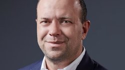 Der Sohn des Schweizer Unternehmers Michael Pieper, Alexander Pieper, ist überraschend verstorben.