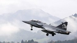 Spätestens 2025 soll der Kampfjet Gripen seine Kreise über der Schweiz ziehen.  Keystone