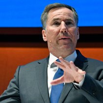 Jan Jenisch wird zum Präsidenten gekürt.