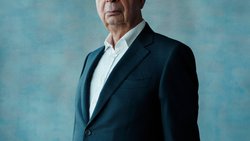 REKORDMANN Im Januar bittet Klaus Schwab in Davos zum 53. WEF-Jahrestreffen – und erwartet Maximal-Andrang.