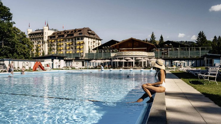Das Gstaad Palace bietet einen authentischen, persönlichen Service, der Stammgäste Jahr für Jahr zurückkehren lässt.