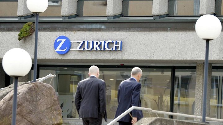 Sitz der Zurich an der Zuercher Austrasse am Dienstag, 11. Maerz 2014. Der Versicherungskonzern Zurich baut bis zu 800 Stellen ab. Derzeit zaehlt der Versicherungskonzern ueber 55'000 Angestellte. Wie viele Stellen in der Schweiz abgebaut werden, gab Zurich noch nicht bekannt. (KEYSTONE/Walter Bieri)