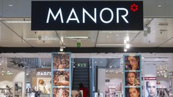 Manor schliesst drei Standorte ab 2027.