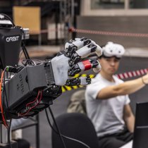 Entwicklungen in Schlüsseltechnologien treiben auch die Fortschritte in der Robotik an. Physical AI nennt sich der Trendbegriff.