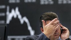 Händler an der Börse Frankfurt: Wird der Negativtrend zum Börsencrash?   Keystone