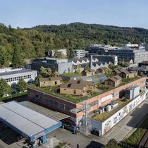 So soll die Tiny-House-Siedlung auf dem Fabrik-Dach in Baden AG dereinst aussehen.