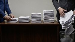 Die schweizerische Regulierung wächst ungebremst jedes Jahr um rund 550 A4-Seiten.