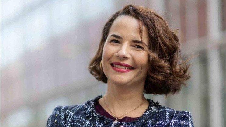 Daniela Frau ist Dozentin an der School of Management & Law der ZHAW. Sie forscht und berät zum Thema Diversitätsmanagement in Schweizer Organisationen sowie zu inklusiven Führungsmodellen.