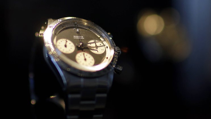 Eine Rolex Daytona Paul Newman aus Edelstahl von 1970, die 2014 an einer Auktion von Sotheby's in New York City versteigert wurde.