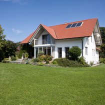 Eine Immobilienschätzung kostet selbst bei Standardobjekten schnell über 1'000 Franken.