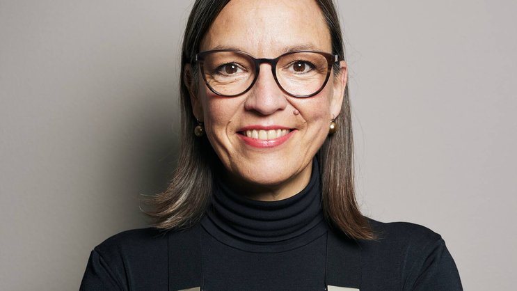 Als Unternehmerin ist Esther-Mirjam de Boer an mehreren Firmen beteiligt und in einigen Verwaltungsräten tätig. Für die FDP kandidiert sie 2023 in Zürich für den Nationalrat.
