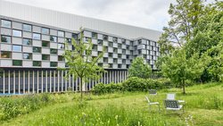 Die ISP Electro Solutions AG, eine Konzerngesellschaft der BKW, sorgt in der Frauenklinik für Strom.