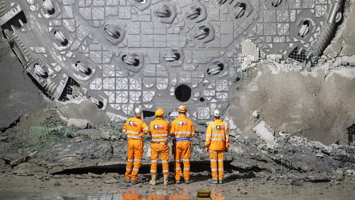 DURCHSTICH STOERZONE, GOTTHARD, STRASSENTUNNEL, GOTTHARD-STRASSENTUNNEL, GOTTHARDSTRASSENTUNNEL, GOTTHARD-STRASSENTUNNEL, GOTTHARDROEHRE, STRASSENTUNNEL, AUTOBAHNTUNNEL, AUTOTUNNEL BAUSTELLE, TUNNELBAUSTELLE, ZWEITE ROEHRE, 2. ROEHRE,  GOTTHARD-STRASSENTUN