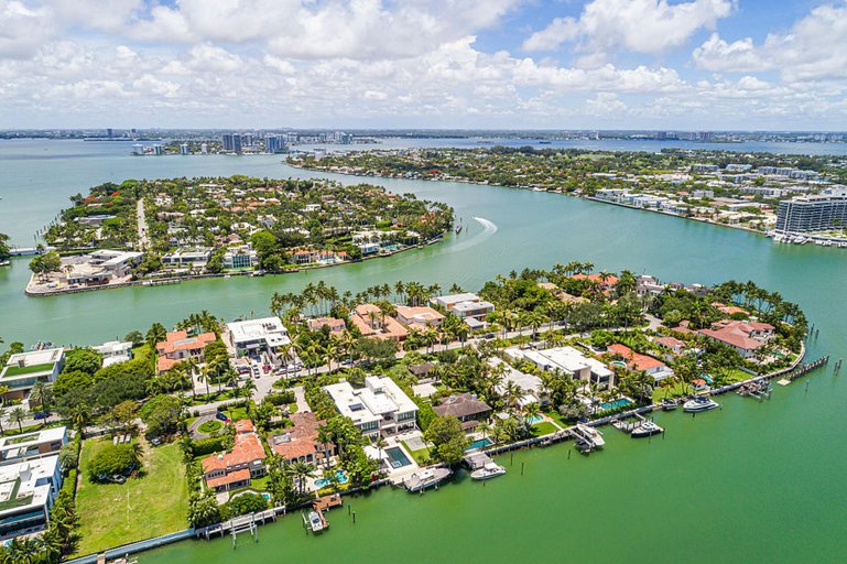 Miami Beach, Florida, North Beach, aerial view of Biscayne Bay, Indian Creek, Allison Island, La Gorce Island, Normandy Isles, Normandy Shores, luxury residential area
