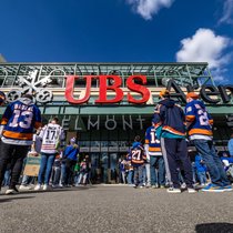 Die UBS Arena nordöstlich von New Yorks Stadtgrenze steht auf dem Gelände der Pferderennbahn im Belmont Park.