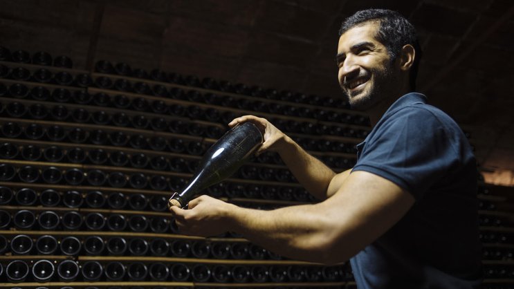 Ob Cava, Corpinnat oder Clàssic Penedès, Spaniens Schaumweine sind flaschenvergoren.
