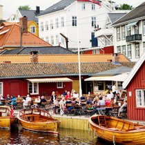 Das malerische Küstenstädtchen Kragerø an der Südküste Norwegens lockt im Sommer Natur- und Kunstliebhaber an.