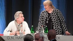 «We are family»: Nick Hayek und seine Schwester Nayla geben bei Swatch den Ton an.Keystone