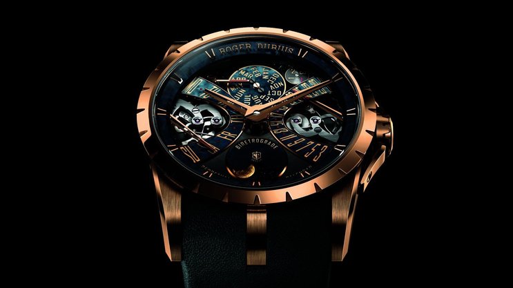 In 40-mm-Roségold-Gehäuse arbeitet das Kaliber RD850 mit Ewigem Kalender.