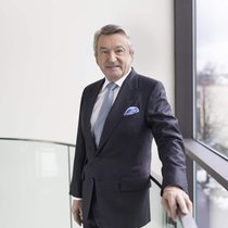 Ernst Tanner: Der Lind&Sprüngli-Präsident stieg 2013 als Investor bei René Benko ein.